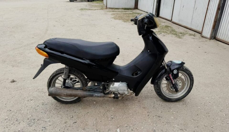 Fue a hacer la verificación vehicular y descubrieron que su moto era robada