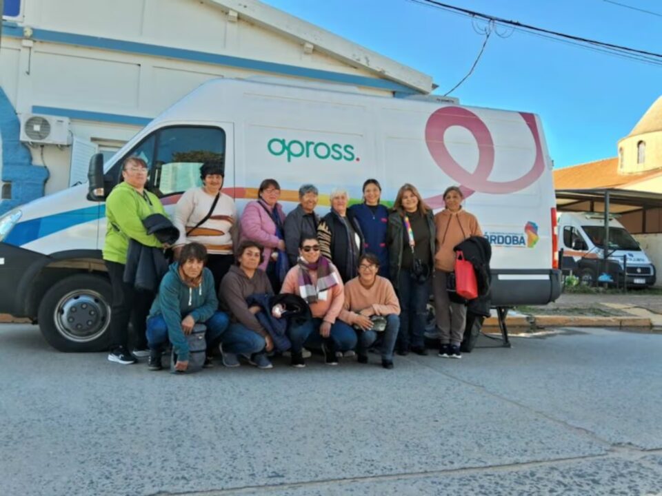 Apross se suma al Córdoba Rosa con estudios gratuitos para la detección temprana del cáncer de mama