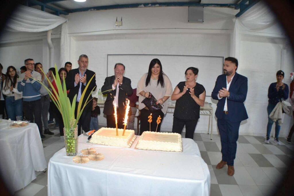 La escuela que marcó a un pueblo: se celebraron los 25 años del IPEM 82 Anexo de Monte Ralo