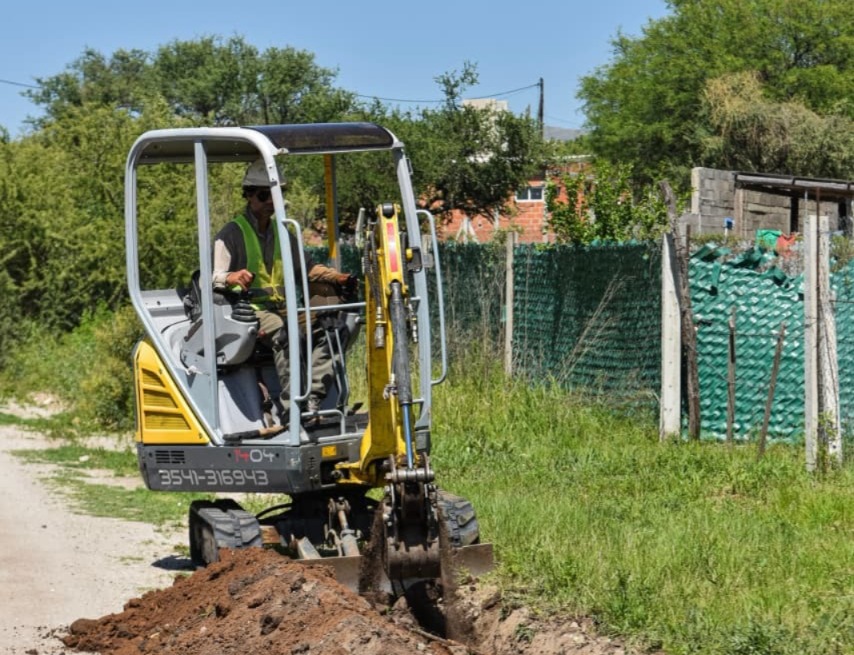 La nueva etapa de las obras de agua trae mejoras para los vecinos de Villa Camiares