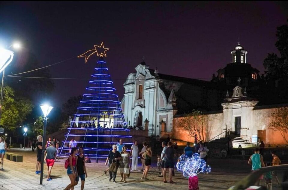 Alta Gracia se prepara para vivir una noche mágica con el encendido del Árbol de Navidad