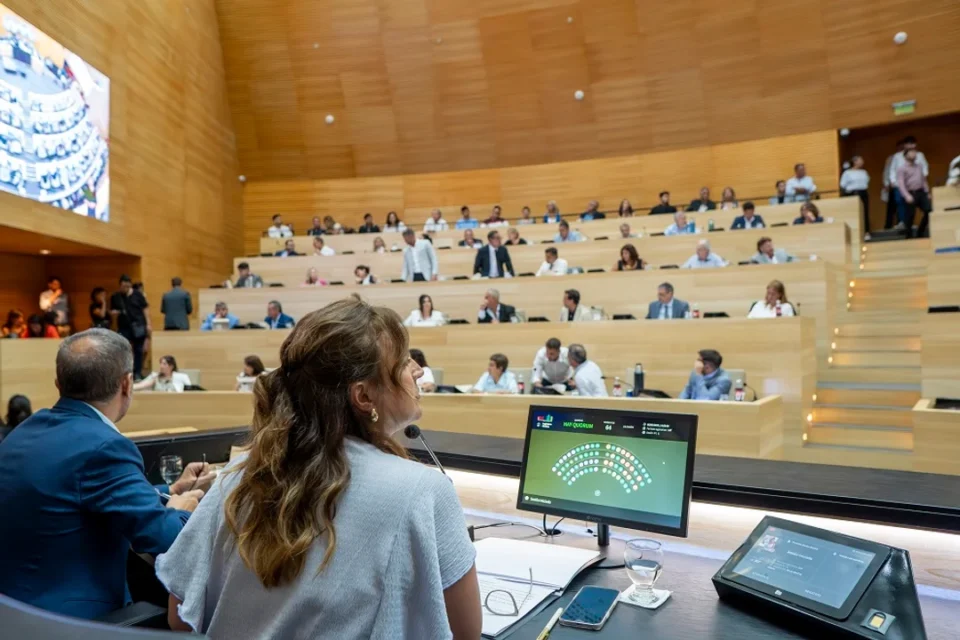 La Unicameral se prepara para un lunes agitado con posibles cambios al Código de Convivencia