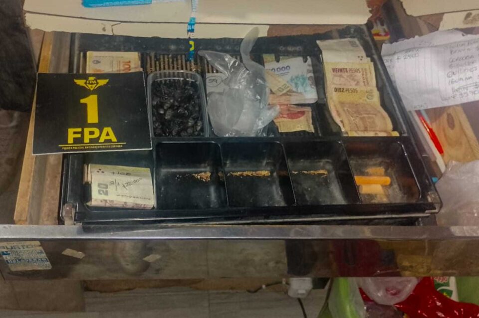 Despensa blanca: cinco detenidos por venta de droga en barrio Don Bosco
