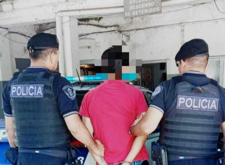 Se metió por un ventiluz y la Policía lo encontró dentro de la casa