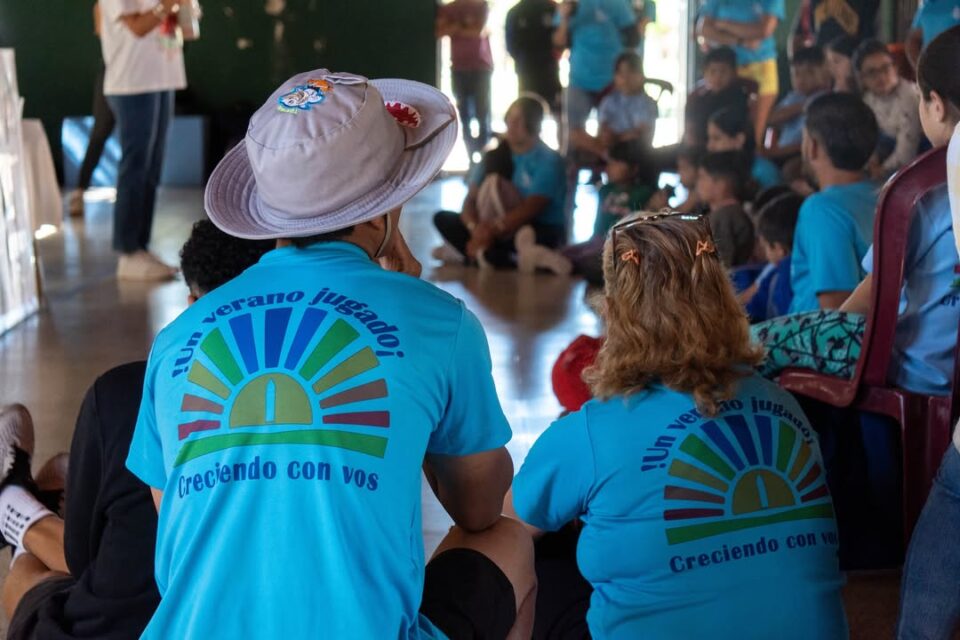 Villa Parque Santa Ana: promueven hábitos saludables en el marco de “Un Verano Jugando”