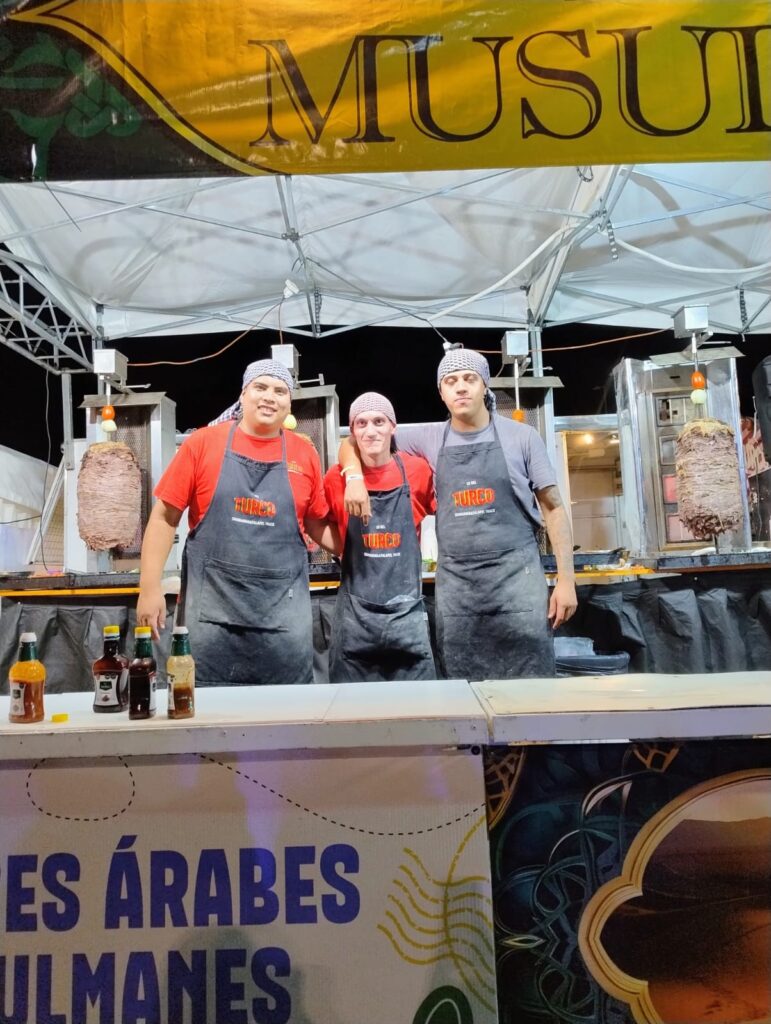 Ni la lluvia pudo frenar la fiesta: así arrancó la 37° edición de Colectividades