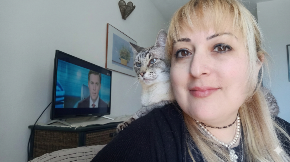 La historia de Ludmila: Eligió Europa, vive en Italia y no da un paso sin su gata Isabel