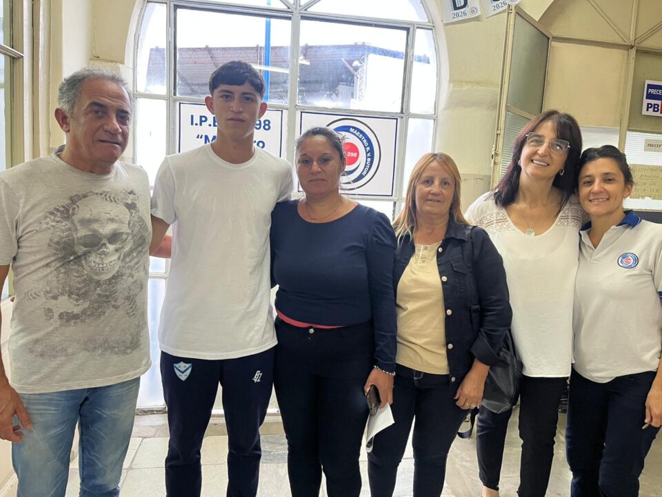 Organizan una rifa solidaria para que Santiago Linares viaje a jugar en Quilmes