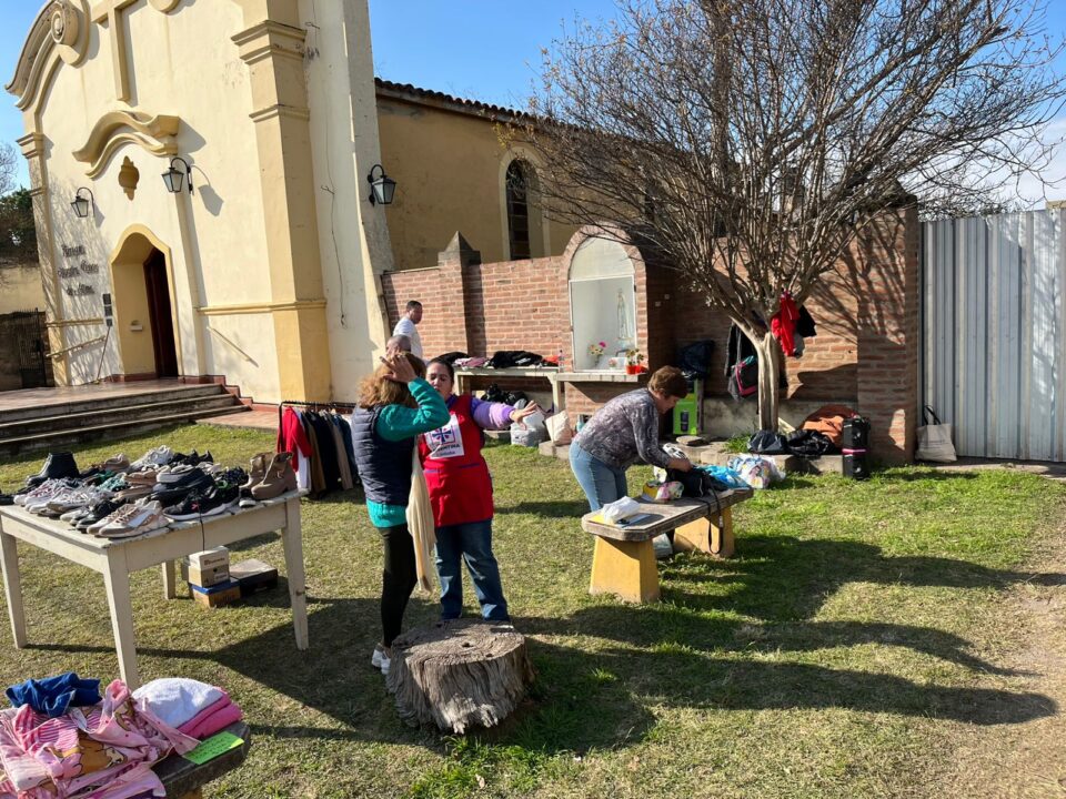 La Parroquia Nuestra Señora de Fátima organiza una gran feria de ropa a beneficio