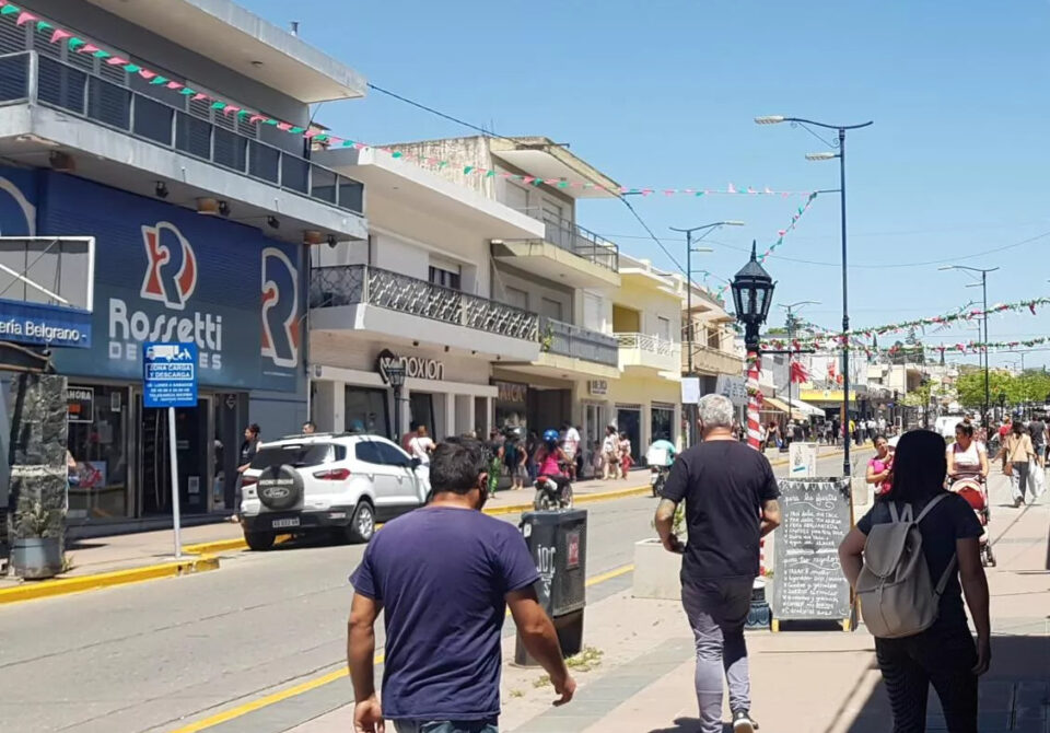 Fin de semana largo: cómo será la atención del comercio hoy y mañana en Alta Gracia