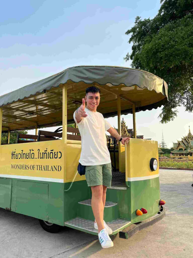 La historia de Axel: transformó el dolor en un libro autobiográfico y hoy vive en Alemania