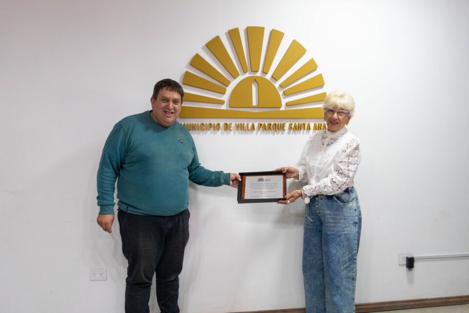 Un legado en páginas: reconocen a Beatriz Rodríguez por su compromiso con Villa Parque Santa Ana