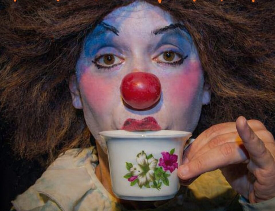 Obra payasa y Virginia Woolf se encuentran en escena en una propuesta íntima y reflexiva