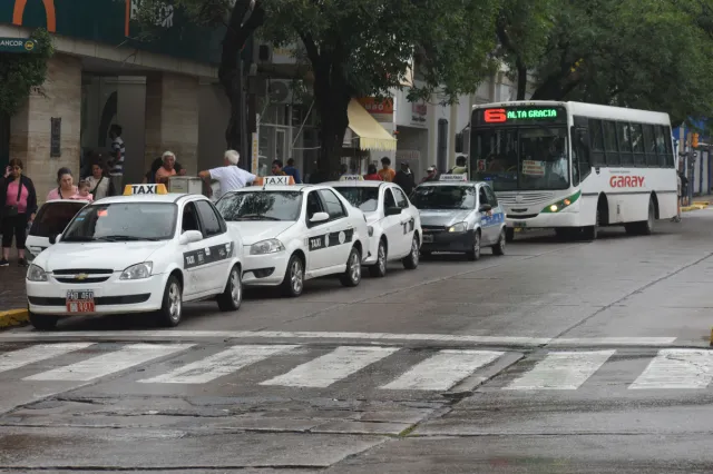 No cierra por ningún lado: la realidad del transporte en Alta Gracia