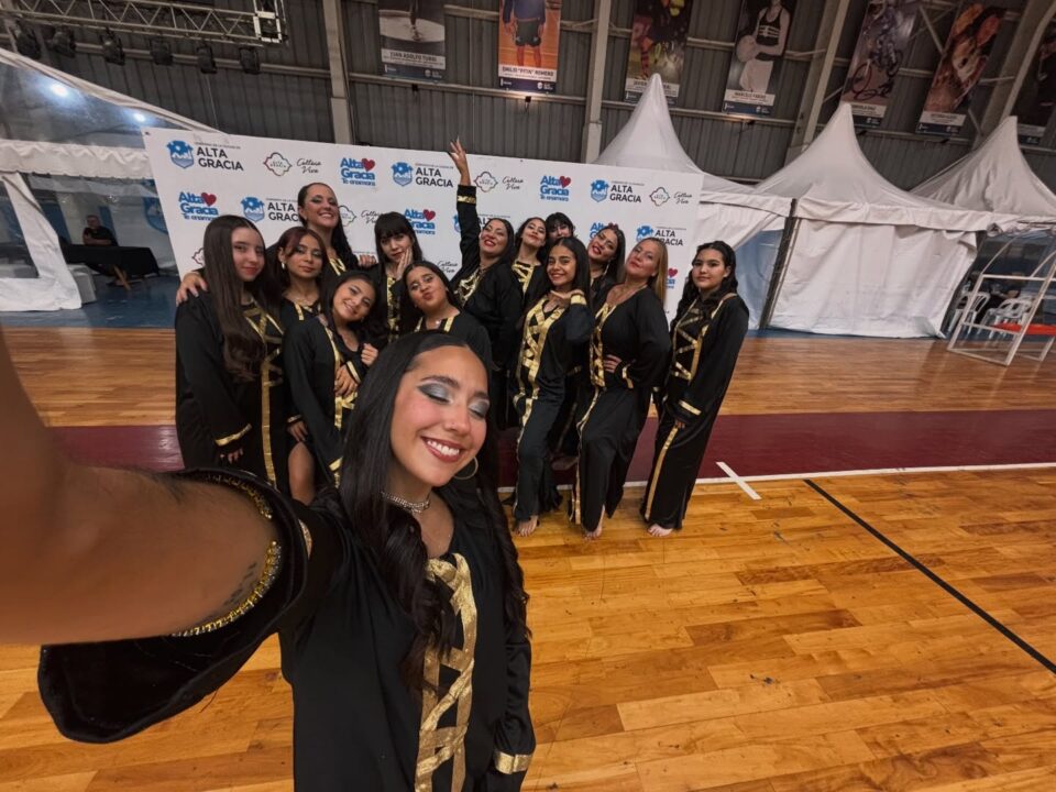 Rifa solidaria para cumplir un sueño: bailarinas de Alta Gracia buscan apoyo para competir