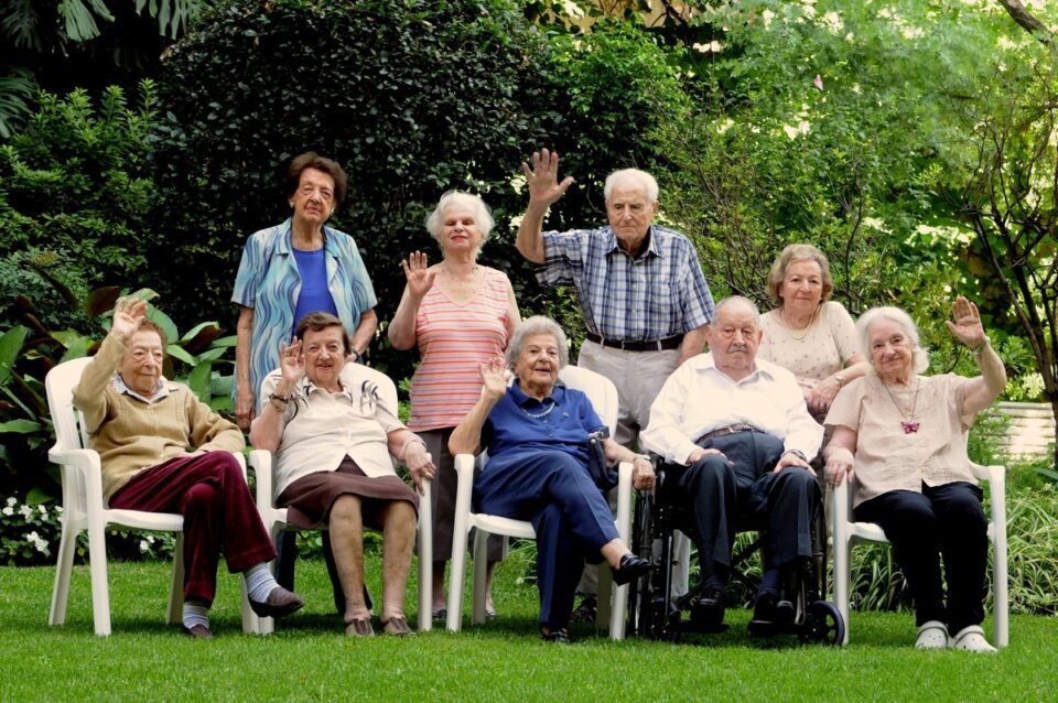 Con actividades, merienda y sorteos, Falda del Carmen celebrará el Día de los Abuelos