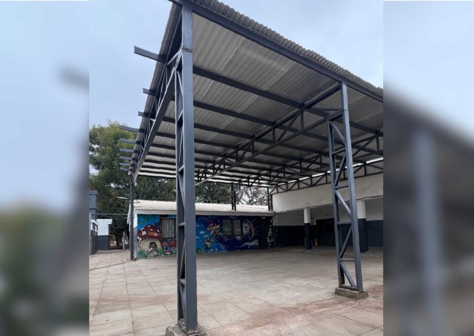 Villa Parque Santa Ana: nuevo techo para la Escuela Primaria Pablo Pizzurno