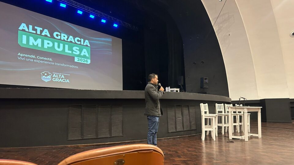 Exitosa primera edición de Alta Gracia Impulsa: más de 250 emprendedores y comerciantes participaron de la jornada