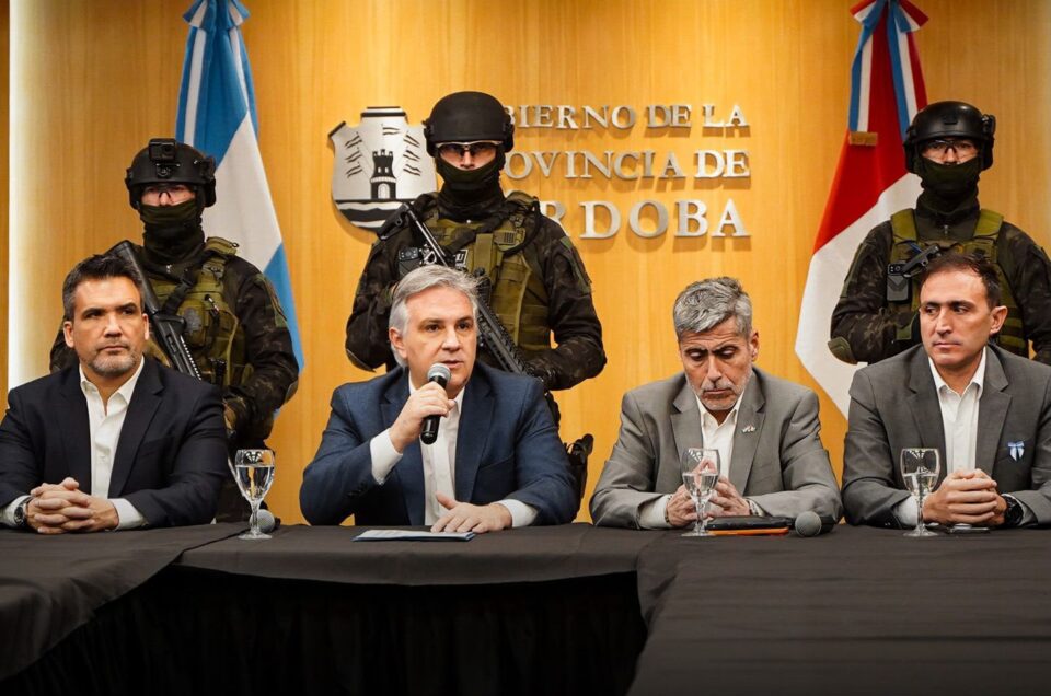 Llaryora presentó la ley antibúnker: “La solución es la destrucción total de esos inmuebles”