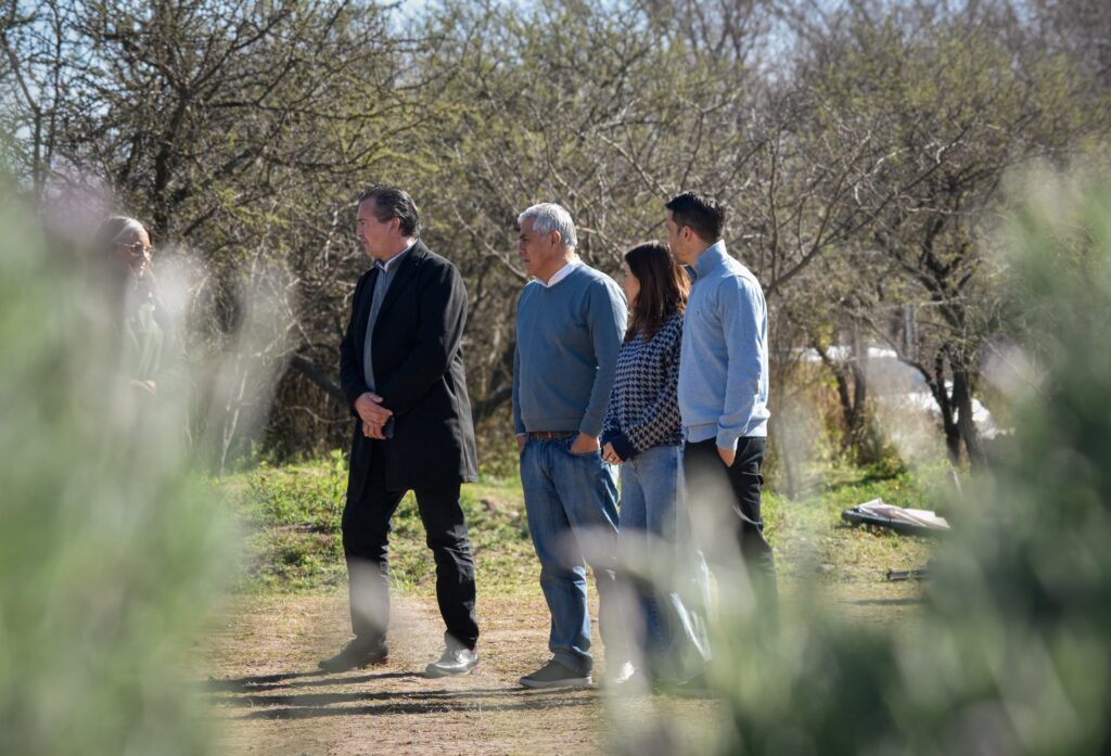 Despeñaderos: nuevos insumos para potenciar los proyectos "Despeñaderos Florece" y "Corazones que Cuidan"