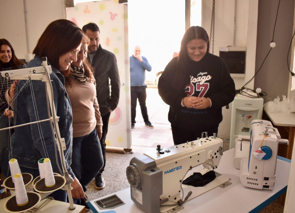 Despeñaderos: nuevos insumos para potenciar los proyectos "Despeñaderos Florece" y "Corazones que Cuidan"