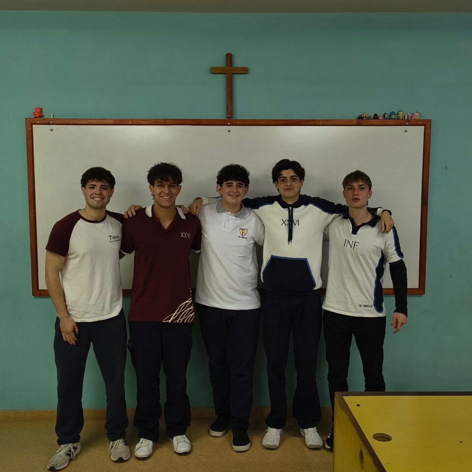 Orgullo local: estudiantes de El Obraje brillaron en una competencia aeroespacial nacional