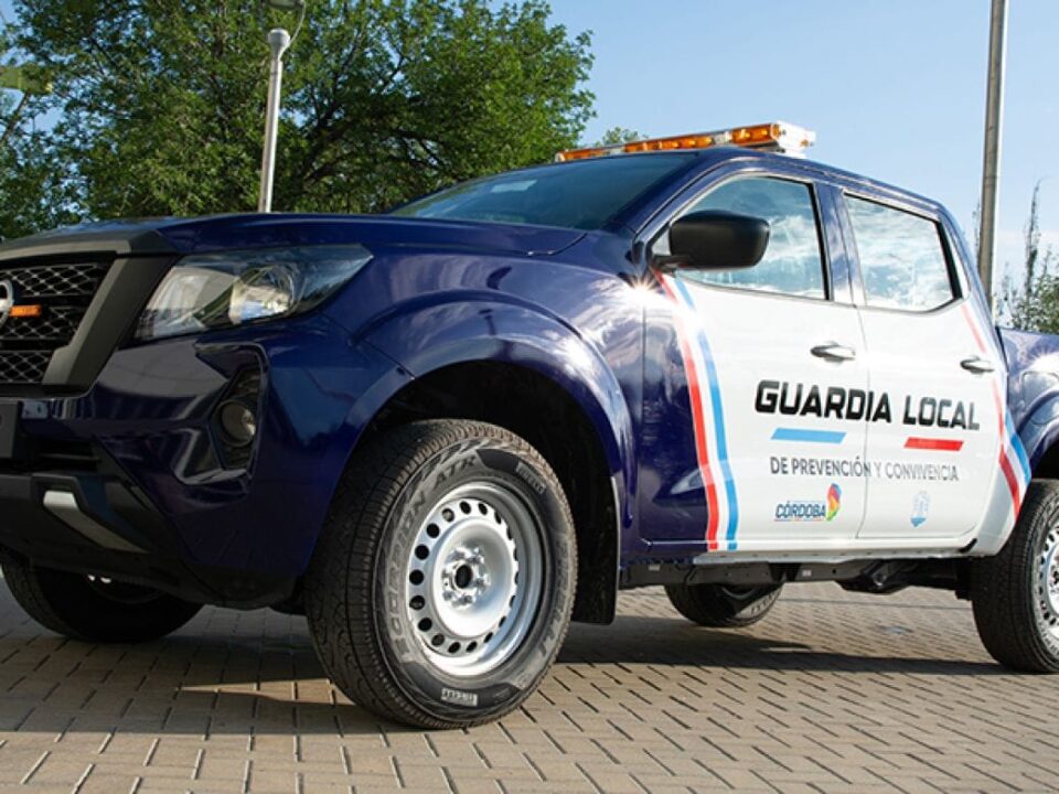 Violencia en plena calle: la Guardia Local intervino y detuvieron al agresor