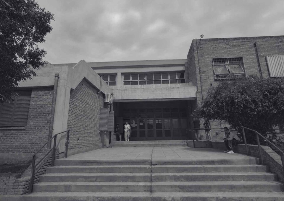 “No quiero que otra mamá sufra lo mismo”: el pedido de una mujer tras la agresión a su hija en un colegio local