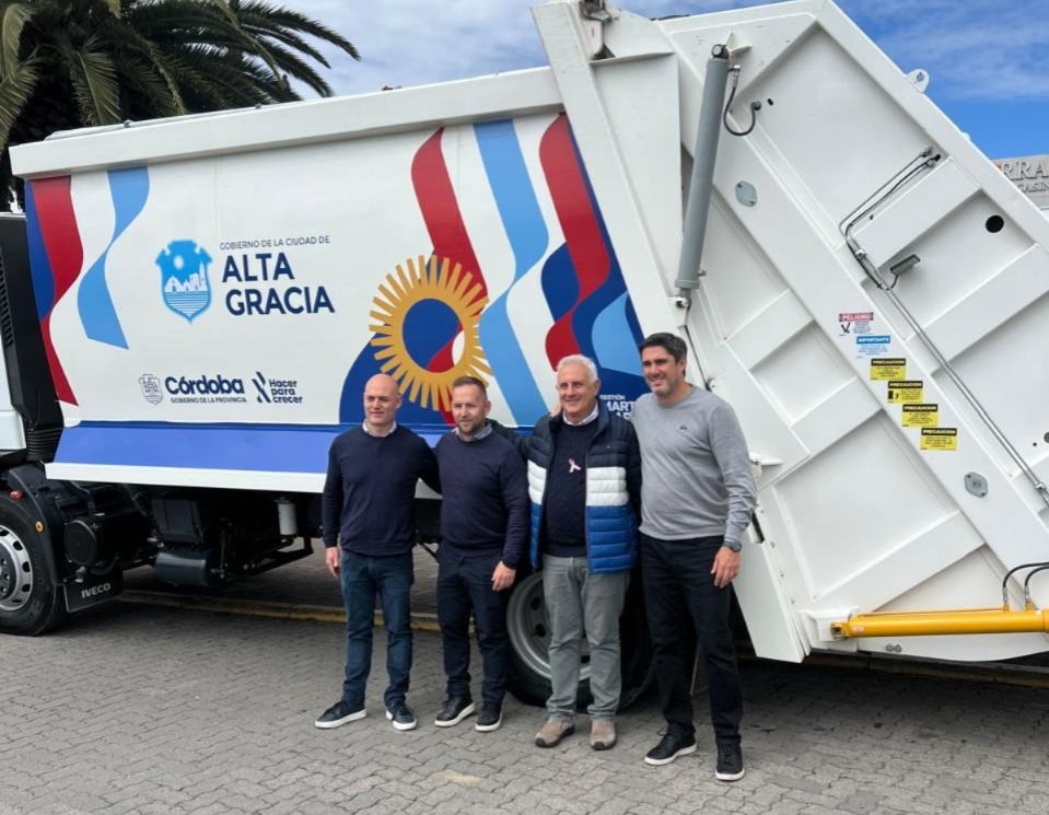 Alta Gracia incorporó un nuevo camión 0 km para la recolección de residuos
