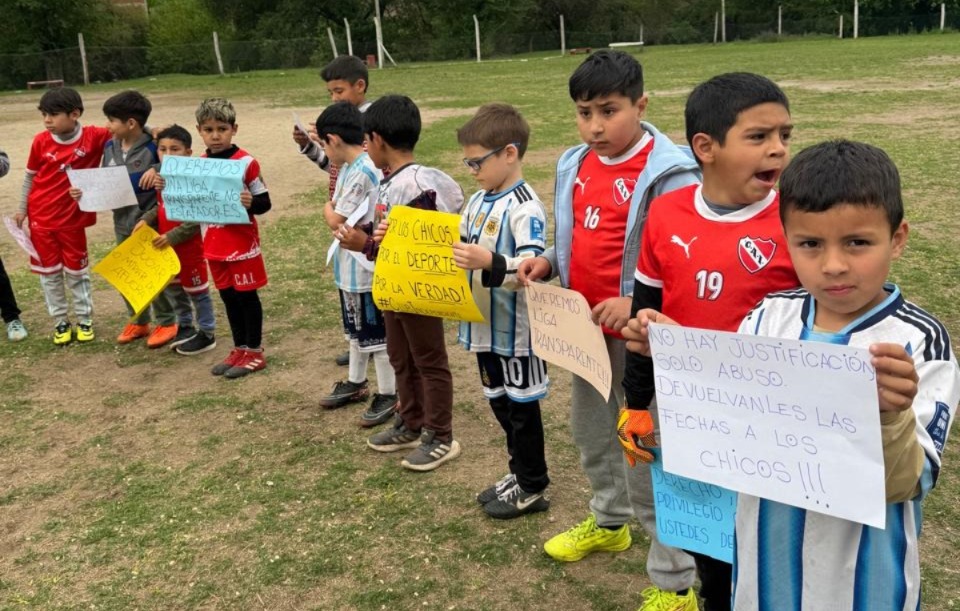 Reclamo en Independiente por sanciones a jugadores de la Liga Infantil de Fútbol
