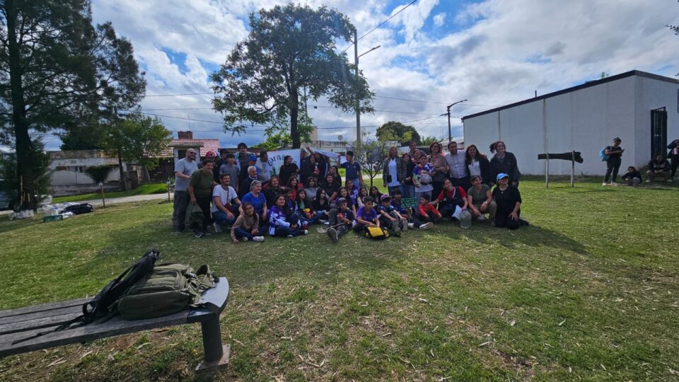 Barrio Parque Virrey sumó 40 árboles nativos en una nueva jornada de forestación comunitaria