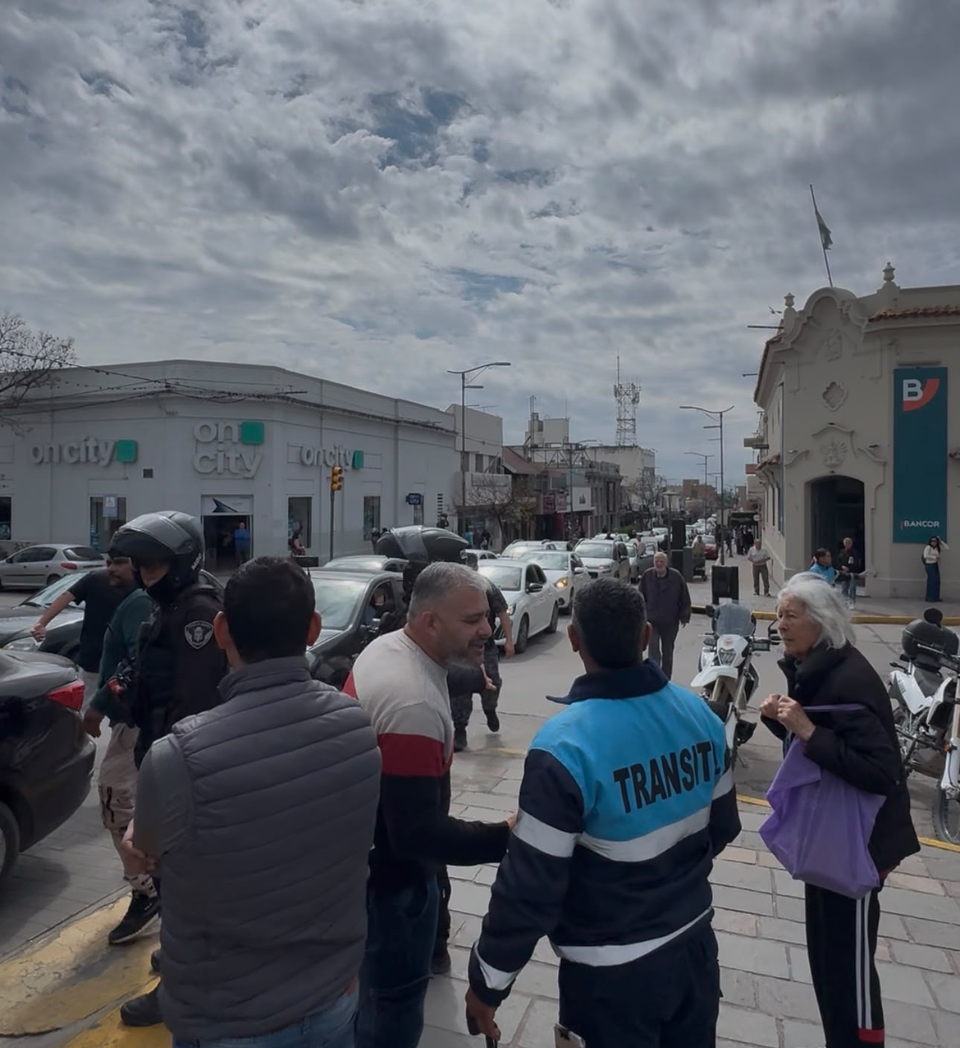 Choferes de aplicaciones reclamaron en Alta Gracia por los secuestros de vehículos