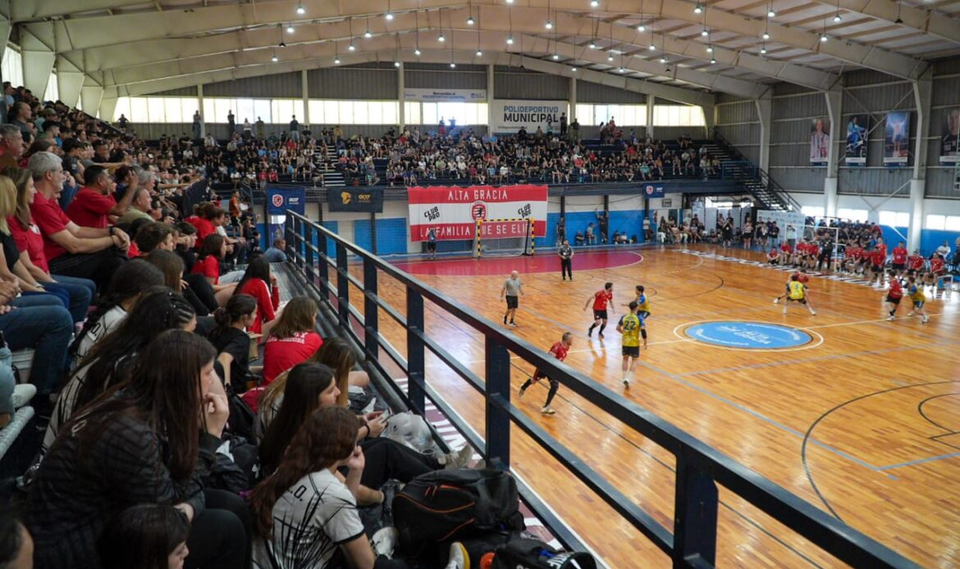 Con un bingo solidario, Handball Alta Gracia busca hacer posible el viaje de sus categorías formativas
